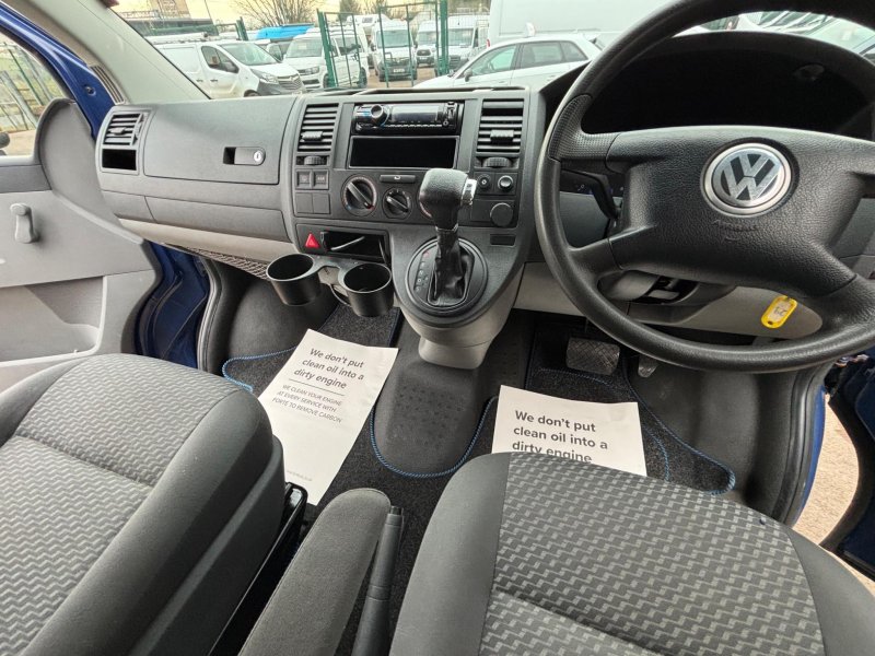 VOLKSWAGEN TRANSPORTER