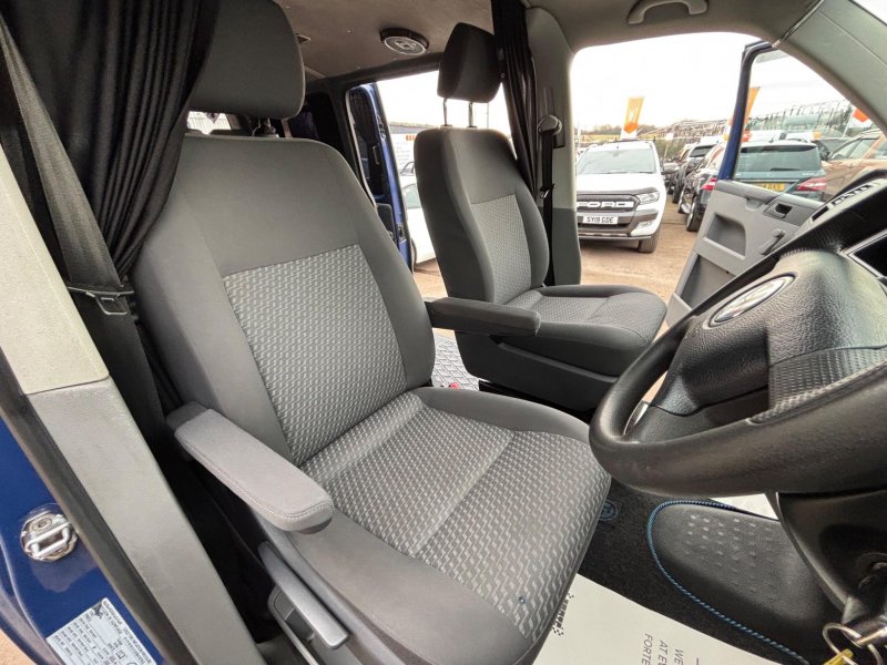 VOLKSWAGEN TRANSPORTER